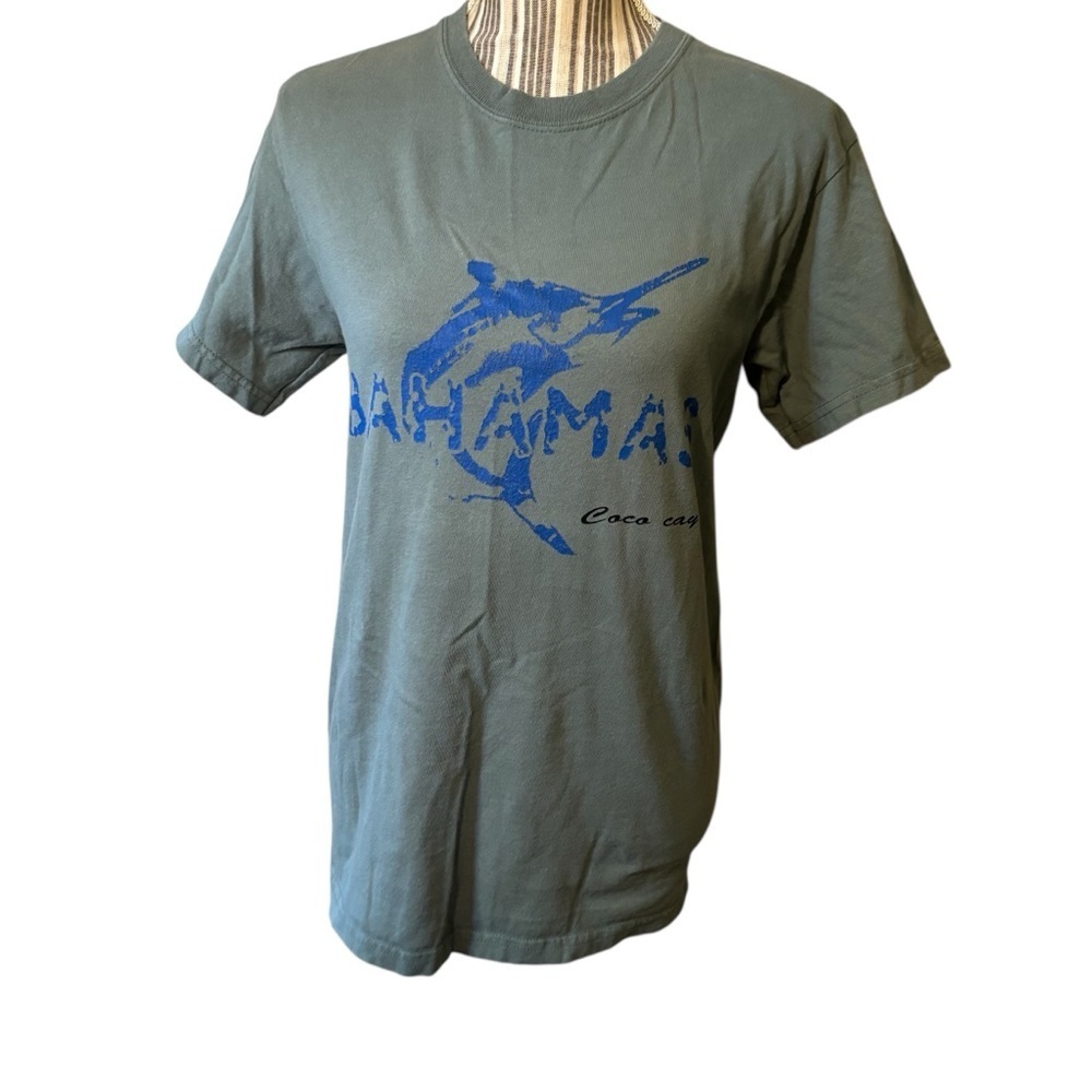 Gildan Green and Blue Short Sleeve Tee Bahamas Coco cay 100% Cotton